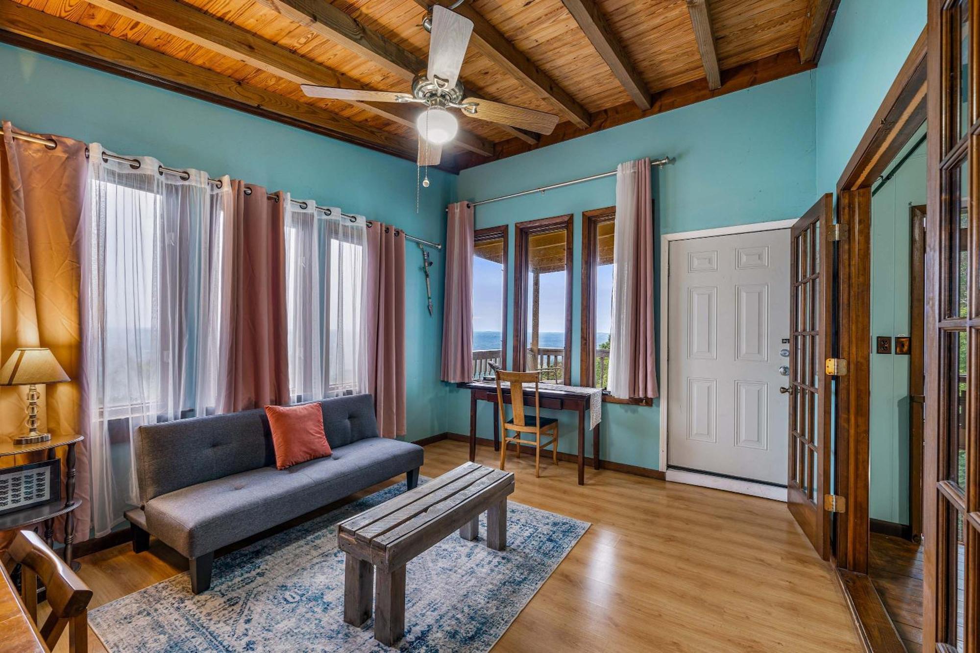 Rubys Roost Villa Mentone Екстериор снимка